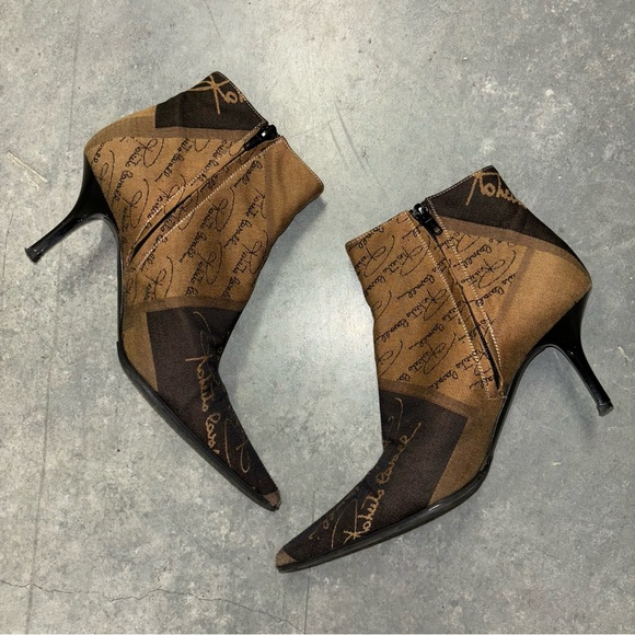 Y2K Roberto Cavalli Canvas Newspaper Print Pointed Toe Ankle Heel Boots Monogram - Picture 7 of 16